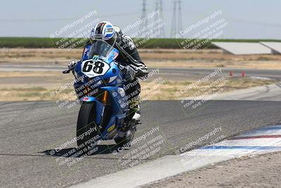 media/Aug-04-2024-TrackDaz (Sun) [[e1ff0814b6]]/Group B/1220pm (Wheelie Bump)/